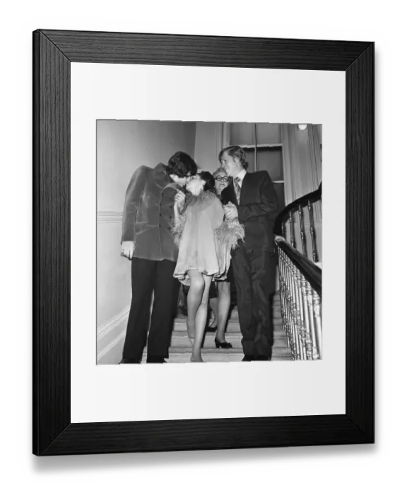Framed Print : A marriage made in Chelsea, Judy Garland chose a London Registry Office to be the venue