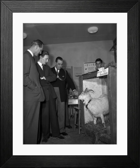 Framed Print : Prince Philip, Duke of Edinburgh at Lockleaze School, Bristol. 29th October 1959 Framed Print : Prince Philip, Duke of Edinburgh at Lockleaze School, Bristol. 29th October 1959