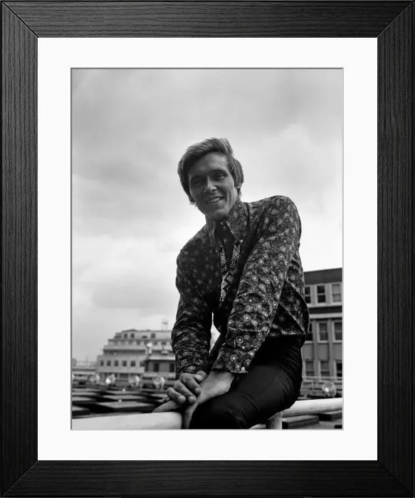 Framed Print : Billy Fury wearing a flowered shirt on the roof of the Daily Mirror building Framed Print : Billy Fury wearing a flowered shirt on the roof of the Daily Mirror building