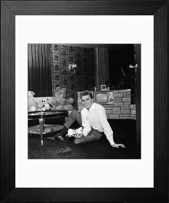 Framed Print : Singer Billy Fury at home. 27th January 1963 Framed Print : Singer Billy Fury at home. 27th January 1963