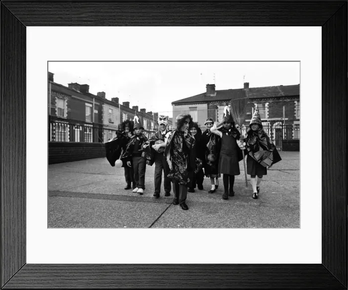 Framed Print : Children celebrating Halloween in Liverpool. 31st October 1989 Framed Print : Children celebrating Halloween in Liverpool. 31st October 1989
