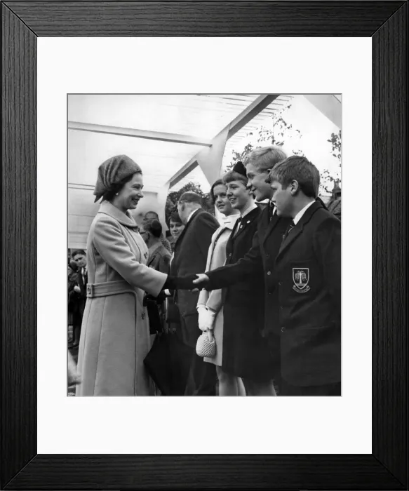 Framed Print : Queen Elizabeth II meets schoolboys Graham Booth and Paul Allen, both 13 Framed Print : Queen Elizabeth II meets schoolboys Graham Booth and Paul Allen, both 13