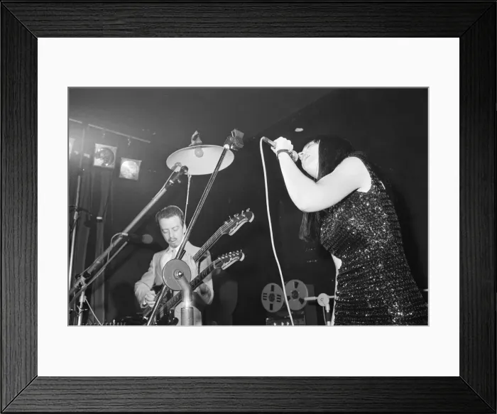 Framed Print : The Eurythmics perform at The General Wolfe, Foleshill, Coventry, Midlands Framed Print : The Eurythmics perform at The General Wolfe, Foleshill, Coventry, Midlands