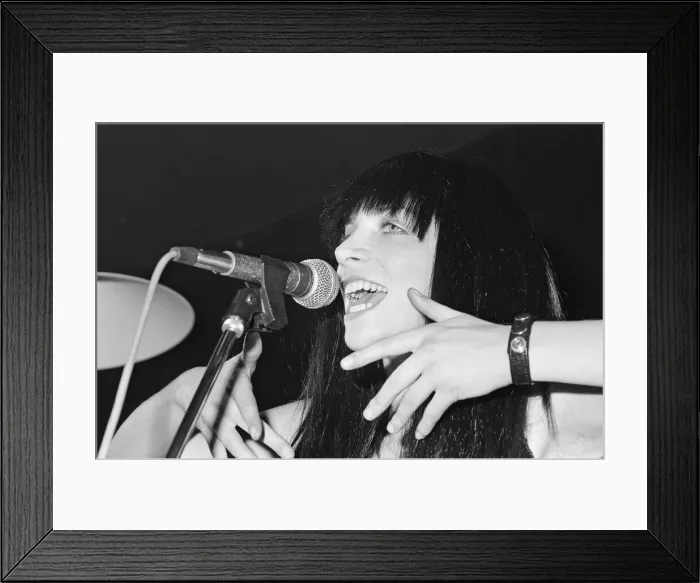 Framed Print : The Eurythmics perform at The General Wolfe, Foleshill, Coventry, Midlands