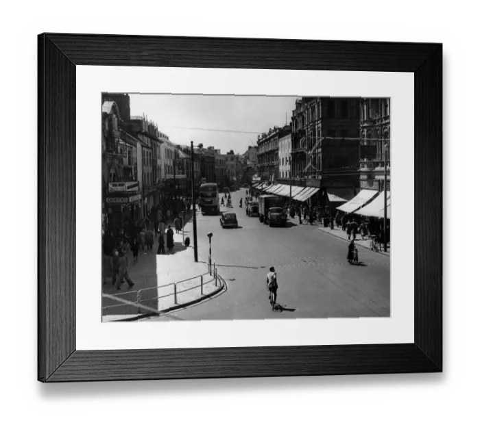 Framed Print : Queen Street, Cardiff, Wales. 31st January 1955 Framed Print : Queen Street, Cardiff, Wales. 31st January 1955