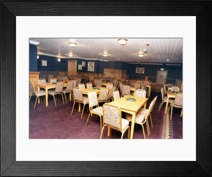 Framed Print : The Central, Public House in Middlesbrough, Teesside, 29th November 1994