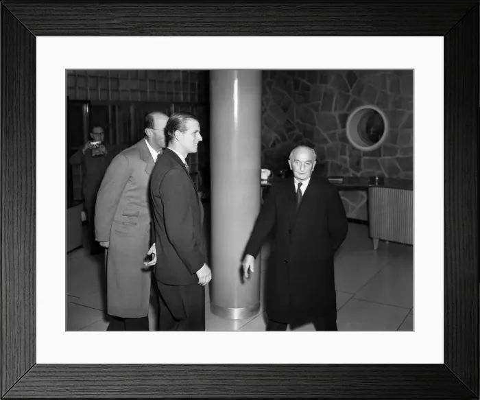 Framed Print : Prince Philip, Duke of Edinburgh at BAC, Bristol. 6th November 1953 Framed Print : Prince Philip, Duke of Edinburgh at BAC, Bristol. 6th November 1953