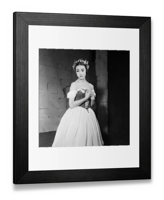 Framed Print : Ballerina Margot Fonteyn pictured as Giselle. October 1949 Framed Print : Ballerina Margot Fonteyn pictured as Giselle. October 1949
