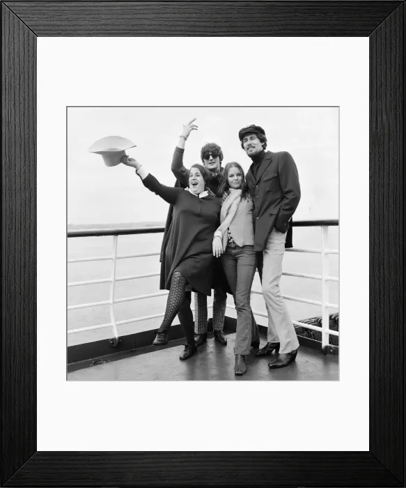 Framed Print : The Mamas and the Papas, American folk rock vocal group, just arrived from New York Framed Print : The Mamas and the Papas, American folk rock vocal group, just arrived from New York