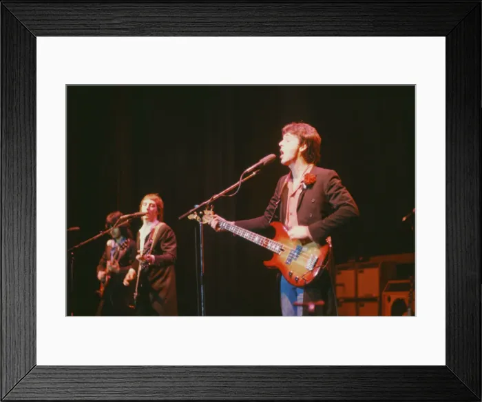 Framed Print : Paul McCartney and Wings perform in London at Wembley Arena Framed Print : Paul McCartney and Wings perform in London at Wembley Arena