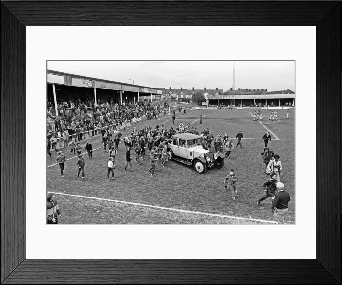 Framed Print : Muhammad Ali at Nuneaton. The boxing legend brought his own kind of magic to thrill Framed Print : Muhammad Ali at Nuneaton. The boxing legend brought his own kind of magic to thrill