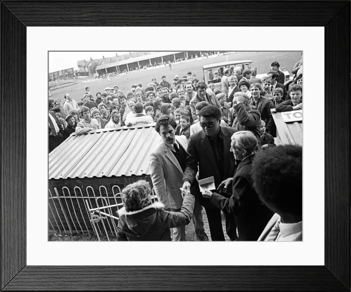 Framed Print : Muhammad Ali at Nuneaton. The boxing legend brought his own kind of magic to thrill Framed Print : Muhammad Ali at Nuneaton. The boxing legend brought his own kind of magic to thrill