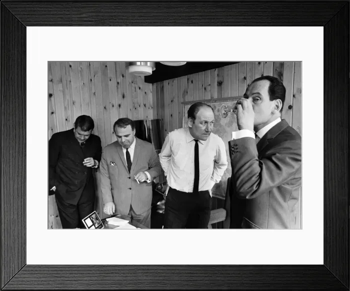 Framed Print : Don Arden calls a press conference in London and explains why he sacked Jayne Mansfeld Framed Print : Don Arden calls a press conference in London and explains why he sacked Jayne Mansfeld
