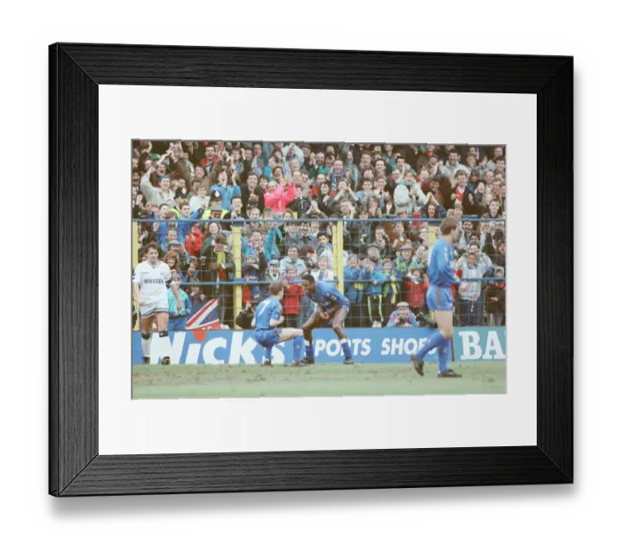 Framed Print : Wimbledon verses Tottenham Hotspur at Plough Lane, home of Wimbledon Football Club
