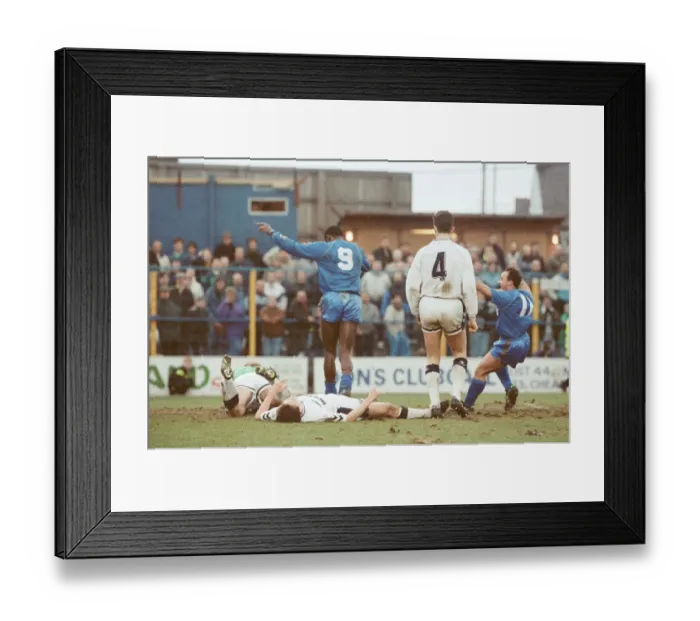Framed Print : Wimbledon verses Tottenham Hotspur at Plough Lane, home of Wimbledon Football Club