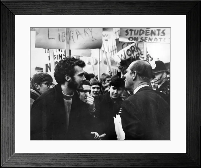 Framed Print : Prince Philip, Duke of Edinburgh visits Salford University, where he is Chancellor Framed Print : Prince Philip, Duke of Edinburgh visits Salford University, where he is Chancellor