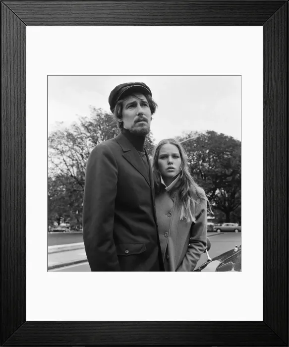 Framed Print : The Mamas and the Papas, American folk rock vocal group, just arrived from New York Framed Print : The Mamas and the Papas, American folk rock vocal group, just arrived from New York