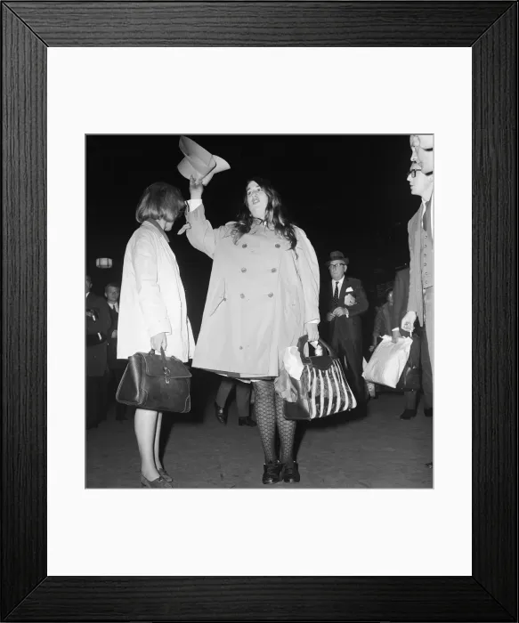 Framed Print : Cass Elliot of The Mamas and the Papas, American folk rock vocal group Framed Print : Cass Elliot of The Mamas and the Papas, American folk rock vocal group