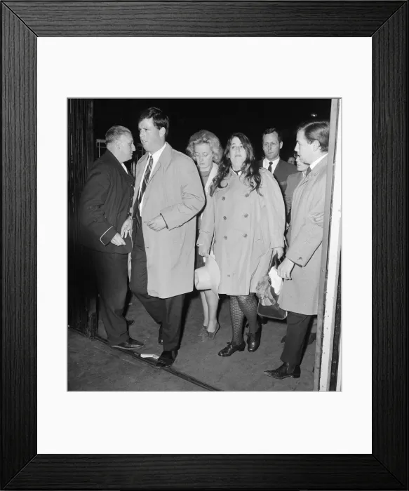 Framed Print : Cass Elliot of The Mamas and the Papas, American folk rock vocal group