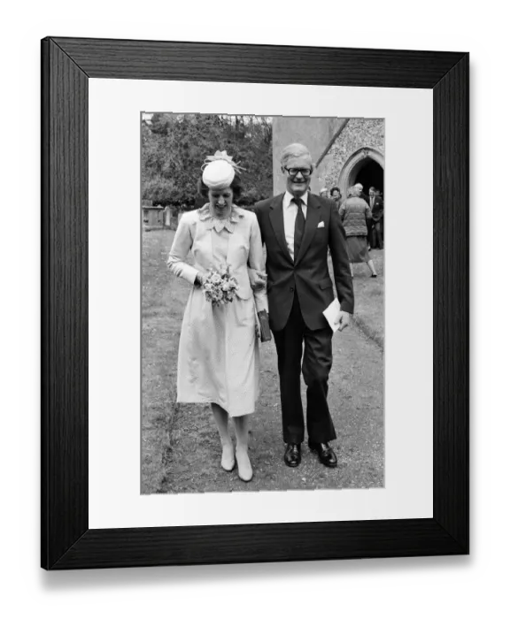 Framed Print : Foreign Office Minister Douglas Hurd took time off from the Falklands crisis to marry his Framed Print : Foreign Office Minister Douglas Hurd took time off from the Falklands crisis to marry his