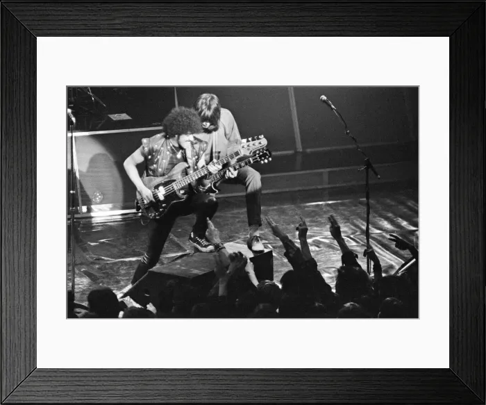 Framed Print : Thin Lizzy, Rock Group, perform at The Apollo, Coventry, Warwickshire in December 1981 Framed Print : Thin Lizzy, Rock Group, perform at The Apollo, Coventry, Warwickshire in December 1981