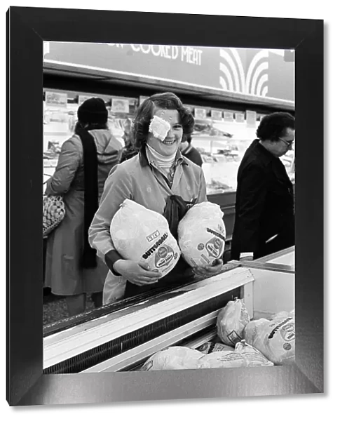 Turkeys fall on girl in a supermarket, Teesside. 1977