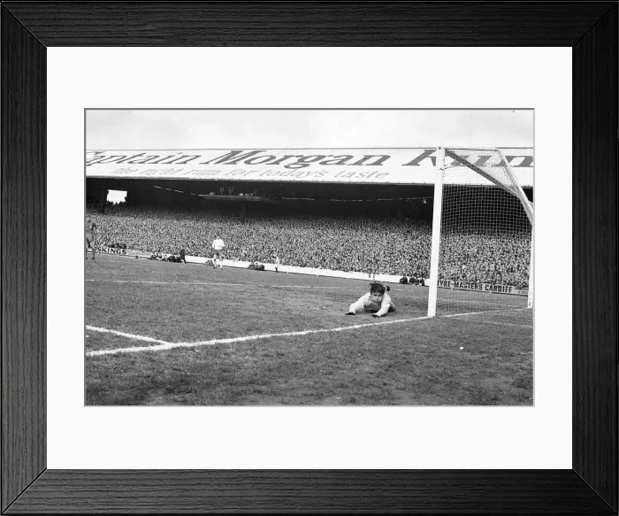 Framed Print : Wales 1-1 England, Home International Championship, Ninian Park, Sloper Road, Cardiff Framed Print : Wales 1-1 England, Home International Championship, Ninian Park, Sloper Road, Cardiff