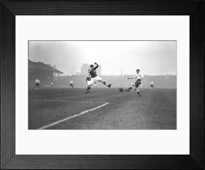 Framed Print : England 4-3 Austria, International Friendly match at Stamford Bridge, London Framed Print : England 4-3 Austria, International Friendly match at Stamford Bridge, London