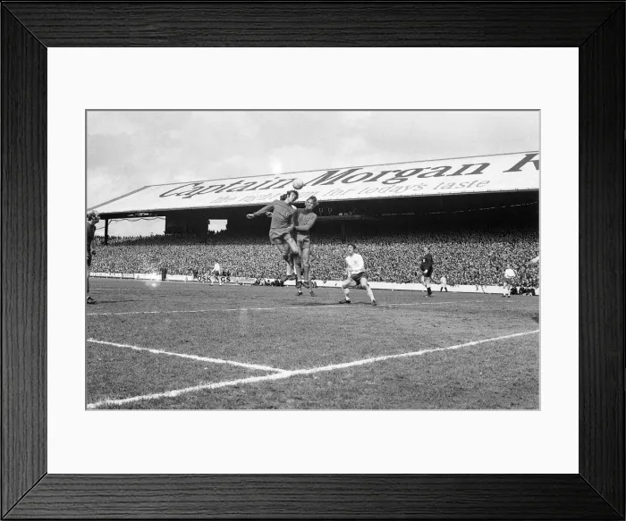 Framed Print : Wales 1-1 England, Home International Championship, Ninian Park, Sloper Road, Cardiff