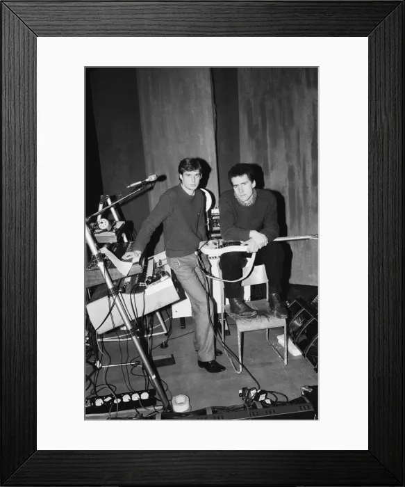 Framed Print : Andy McCluskey and Paul Humphreys (on keyboards) of the band Orchesteral Manouevers In