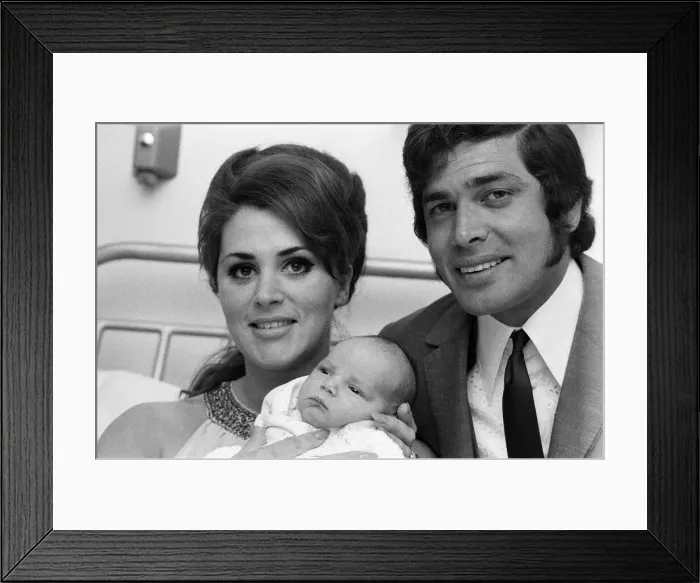 Framed Print : Engelbert Humperdinck and his wife Pat present their new baby boy to the press at Queen Framed Print : Engelbert Humperdinck and his wife Pat present their new baby boy to the press at Queen