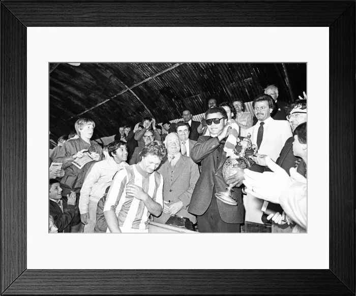 Framed Print : Muhammad Ali at Nuneaton. The boxing legend brought his own kind of magic to thrill Framed Print : Muhammad Ali at Nuneaton. The boxing legend brought his own kind of magic to thrill
