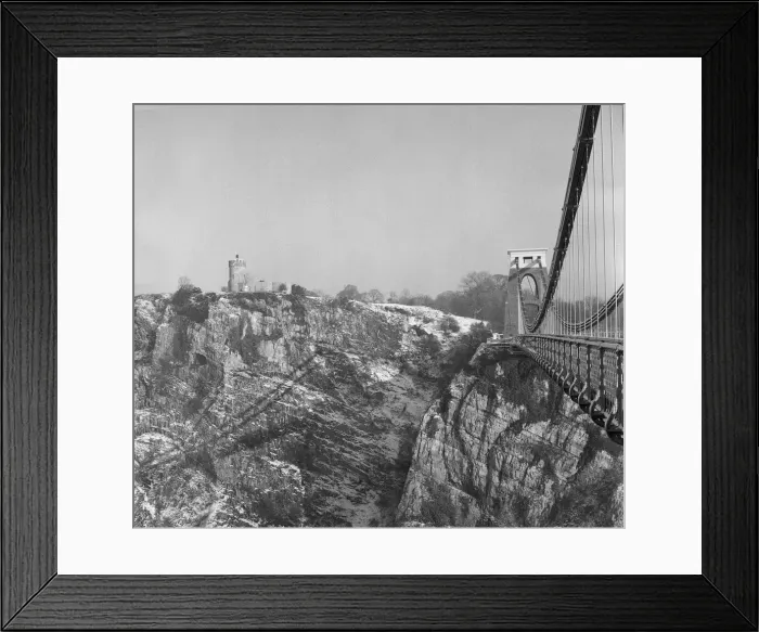 Framed Print : The Avon Gorge and Clifton suspension bridge looking towards the Clifton Observatory Framed Print : The Avon Gorge and Clifton suspension bridge looking towards the Clifton Observatory