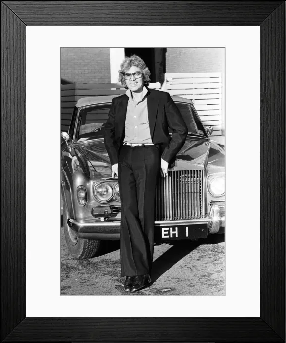 Framed Print : Pop singer Englebert Humperdinck. 27th November 1980