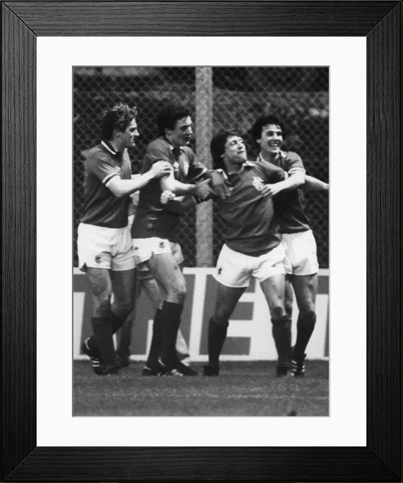 Framed Print : Glasgow Rangers 3 v Celtic 0. Scottish Premier Division match at Ibrox