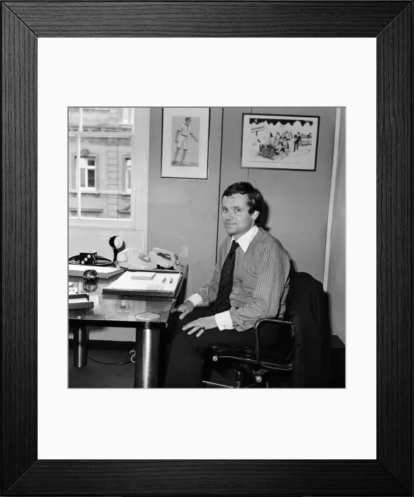Framed Print : Jeffrey Archer, MP for Louth, in his Whitehall Office. Mr Archer says he is quitting Framed Print : Jeffrey Archer, MP for Louth, in his Whitehall Office. Mr Archer says he is quitting