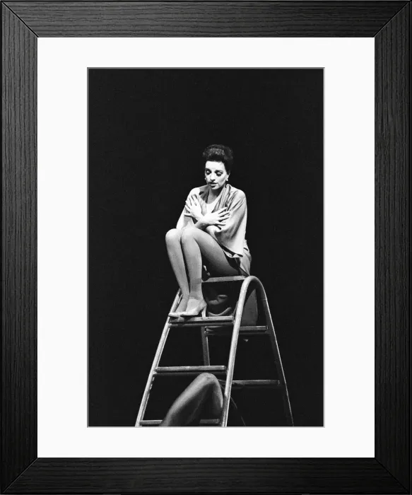Framed Print : Liza Minnelli in her role as the storyteller on stage at the Royal Opera House Framed Print : Liza Minnelli in her role as the storyteller on stage at the Royal Opera House