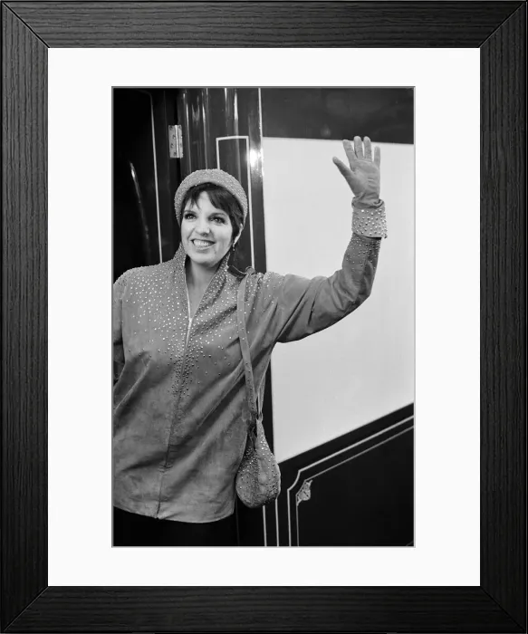 Framed Print : Passengers, dressed for the occasion, boarding the Orient Express