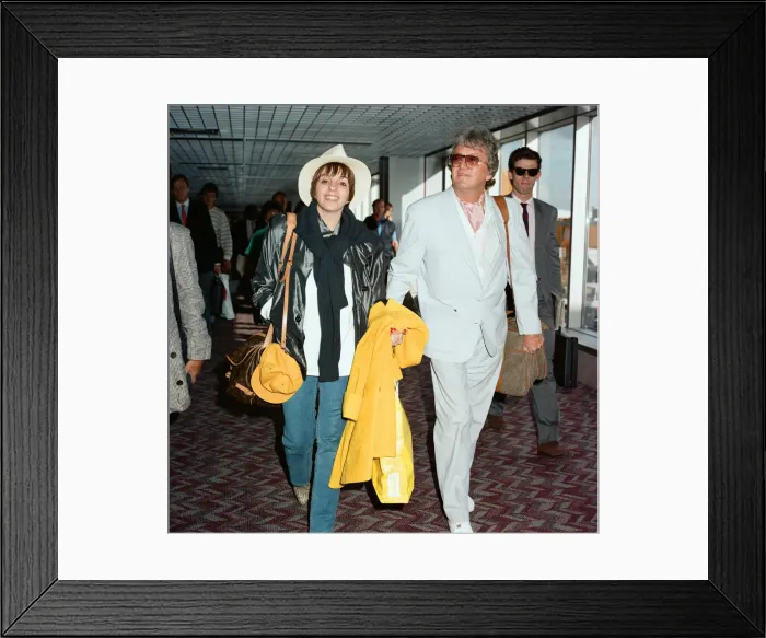 Framed Print : Liza Minnelli at LAP. 31st May 1988 Framed Print : Liza Minnelli at LAP. 31st May 1988