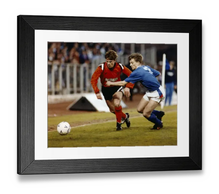Framed Print : Glasgow Rangers 1 v Dundee United 0. Scottish Premier Division game at Ibrox
