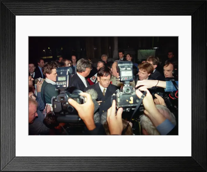 Framed Print : Elton John wins a £350, 000 libel victory against the Sunday Mirror Framed Print : Elton John wins a £350, 000 libel victory against the Sunday Mirror