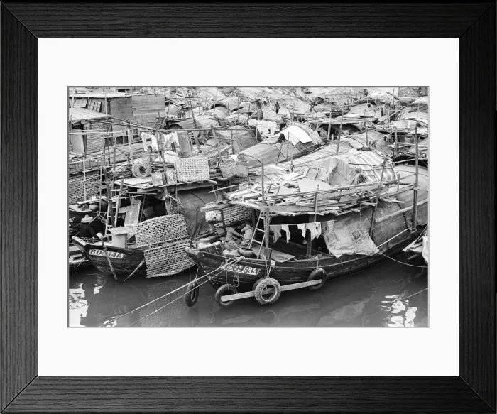 Framed Print : Life in 1960s Colonial Hong Kong, with a rapidly growing population of more than 4 Framed Print : Life in 1960s Colonial Hong Kong, with a rapidly growing population of more than 4