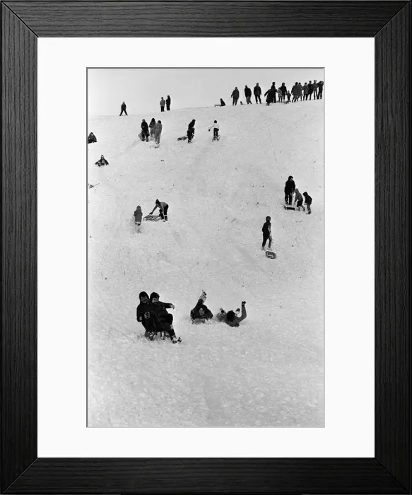 Framed Print : Snowy scenes in Teesside. 1976 Framed Print : Snowy scenes in Teesside. 1976
