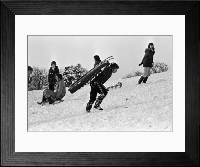 Framed Print : Snowy scenes in Teesside. 1976 Framed Print : Snowy scenes in Teesside. 1976