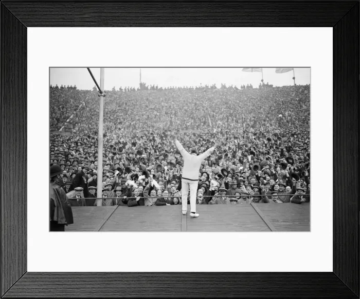 Framed Print : England 3-0 Scotland, Home International Championship match at Wembley Stadium Framed Print : England 3-0 Scotland, Home International Championship match at Wembley Stadium