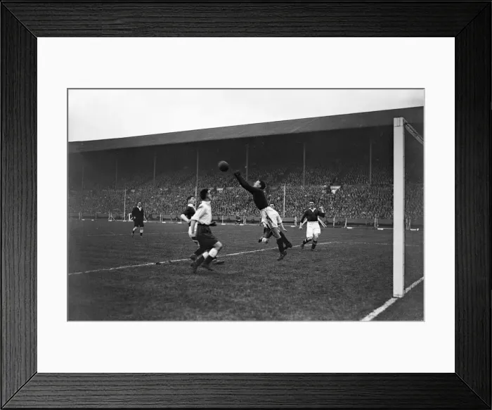 Framed Print : England 3-0 Scotland, Home International Championship match at Wembley Stadium Framed Print : England 3-0 Scotland, Home International Championship match at Wembley Stadium