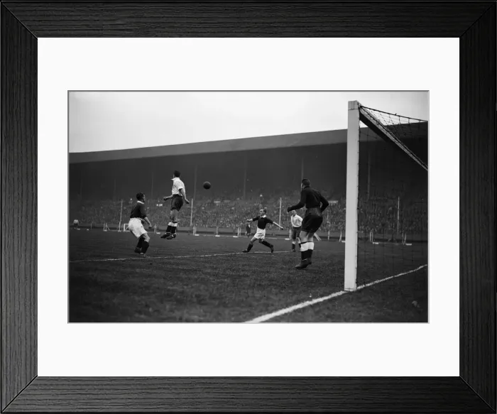 Framed Print : England 3-0 Scotland, Home International Championship match at Wembley Stadium Framed Print : England 3-0 Scotland, Home International Championship match at Wembley Stadium