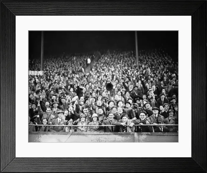 Framed Print : England 3-0 Scotland, Home International Championship match at Wembley Stadium