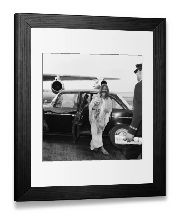 Framed Print : Maharishi Mahesh Yogi at Heathrow Airport to travel to India. 20th January 1968