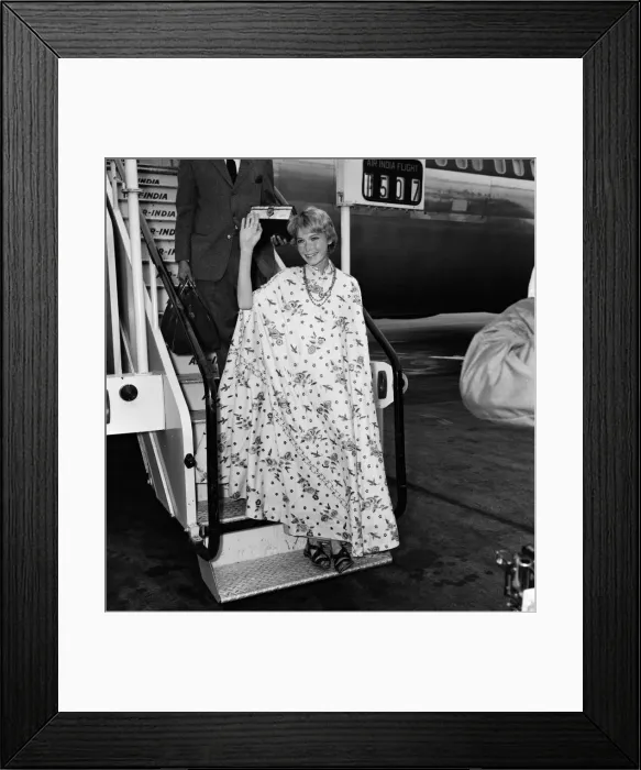 Framed Print : Mia Farrow arrives at Heathrow Airport from Delhi after visiting the Maharishi meditation Framed Print : Mia Farrow arrives at Heathrow Airport from Delhi after visiting the Maharishi meditation